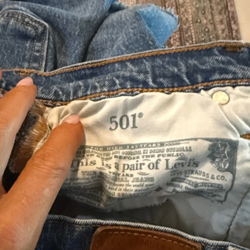 Levi's Original 501 Button Fly Longer Cut-off Shorts in Medium Blue Size 26